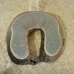 Cloudz Travel Pillow